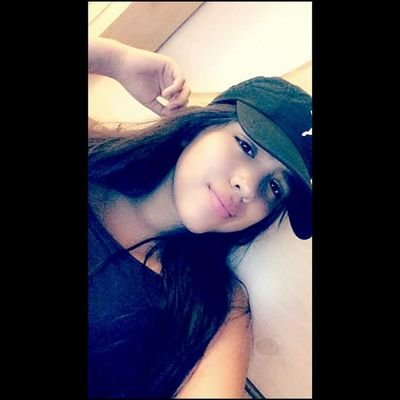 Profile Picture of Elizabeth Castañon (@yourstrulyliiiz) on Twitter