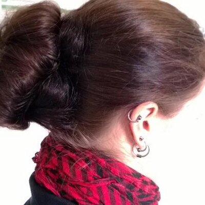 Profile Picture of Anna Plaksin (@theorieneurose) on Twitter