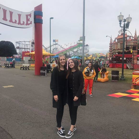 Liana Stepanyk - Poshmark Profile Picture of Liana Stepanyk (@lianast) on Poshmark