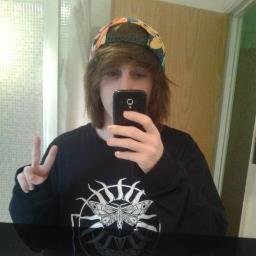 Profile Picture of Eddie Craven (@glamourkillspo1) on Twitter