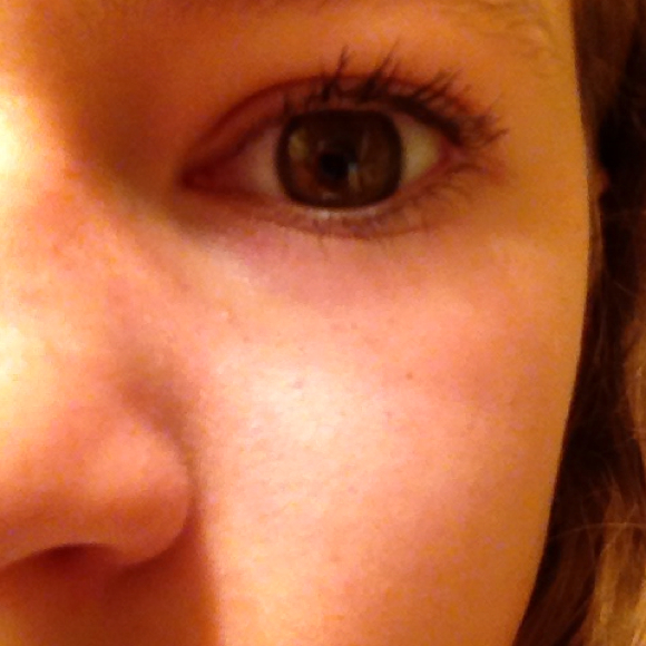 Profile Picture of Amy Yoder (@abyoder) on Poshmark
