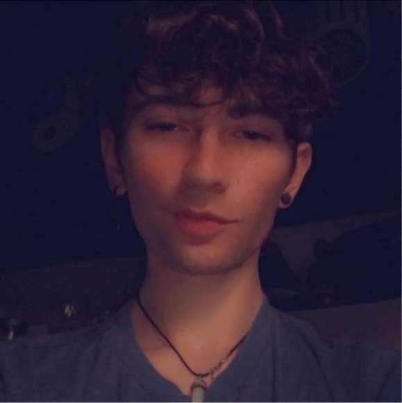 Profile Picture of Adam Weinand (@adamweinand) on Poshmark