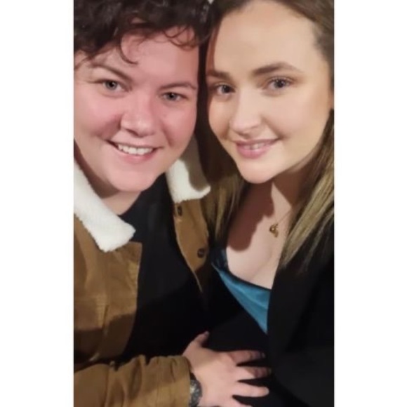 Profile Picture of Amanda Braddock (@amandabraddock) on Poshmark