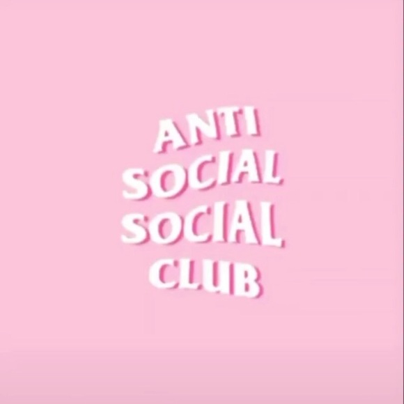 Profile Picture of Jennifer Thornington (@thorningtonj) on Poshmark