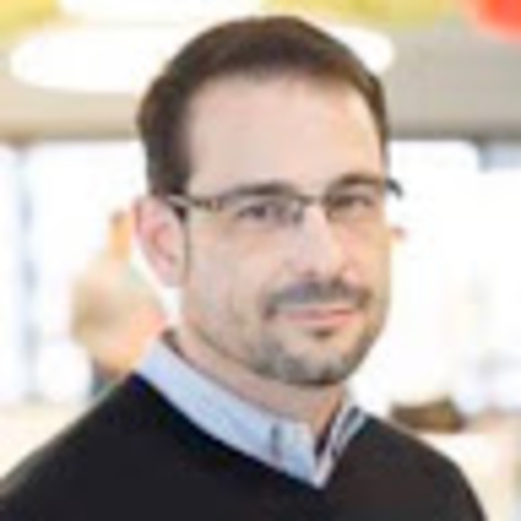 Profile Picture of John Swift (@johnwswift) on Poshmark