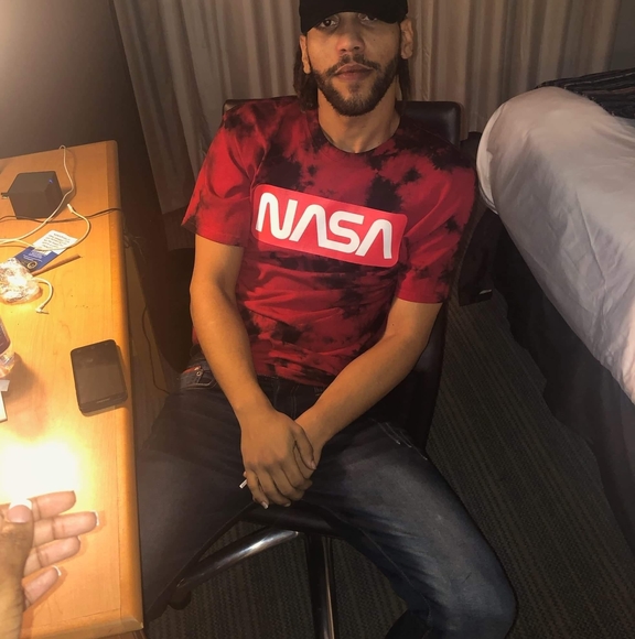 Profile Picture of Jay Curtis (@jaycurtis480) on Poshmark