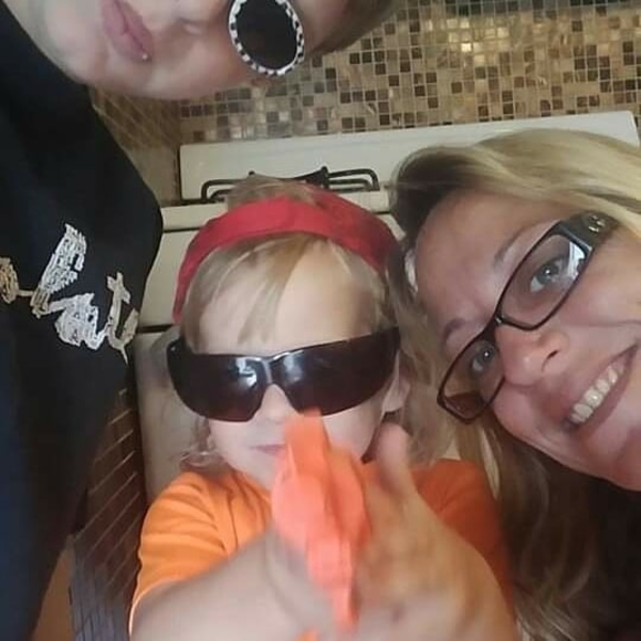 Profile Picture of Danielle Bossick (@dcrazie26) on Poshmark