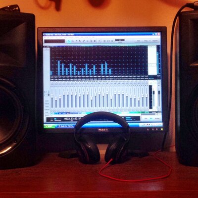 Profile Picture of Robert Lollar (@PreciseSounds) on Twitter