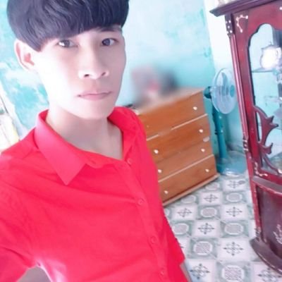 Profile Picture of Hoàng Nhỏ (@HoangNho13) on Twitter