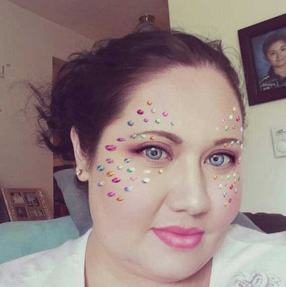 Profile Picture of Athena Perez (@alp331982) on Poshmark