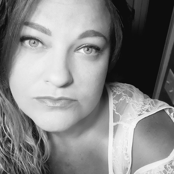 Profile Picture of Staci Heefner (@heefner_s1) on Poshmark