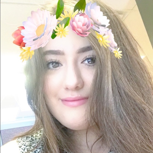 Profile Picture of Cassandra Sandoval (@casssandoval) on Poshmark