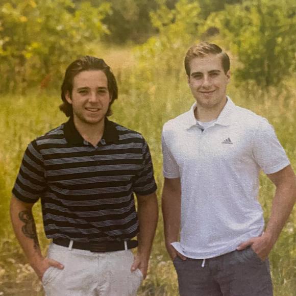 Profile Picture of Lisa Perreault (@lisarenae1) on Poshmark