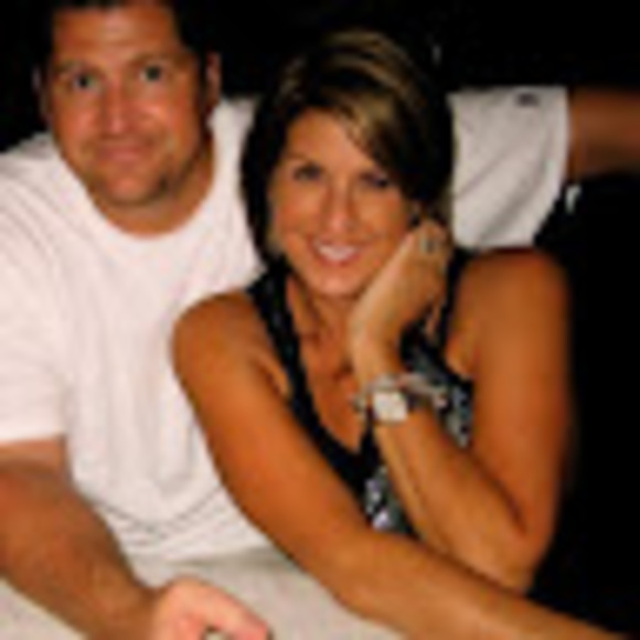Profile Picture of Sharon Devany (@sharon_devany) on Poshmark