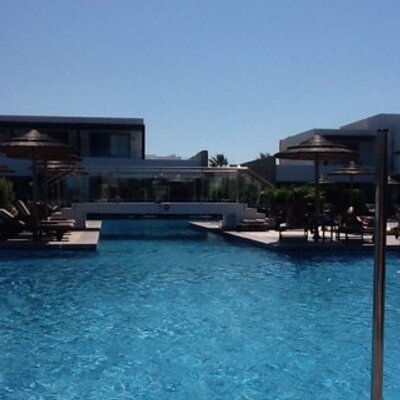 Profile Picture of Lucy Whitfield (@lucywhitfield2) on Twitter