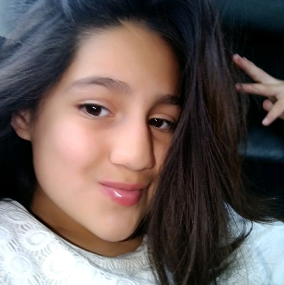 Profile Picture of Mia Ramirez (@miarramirezzz) on Poshmark