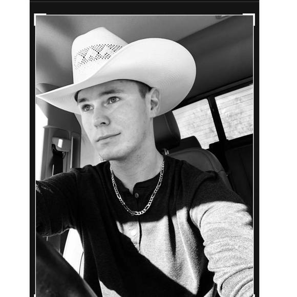 Profile Picture of Adam Benson (@adam_benson) on Poshmark