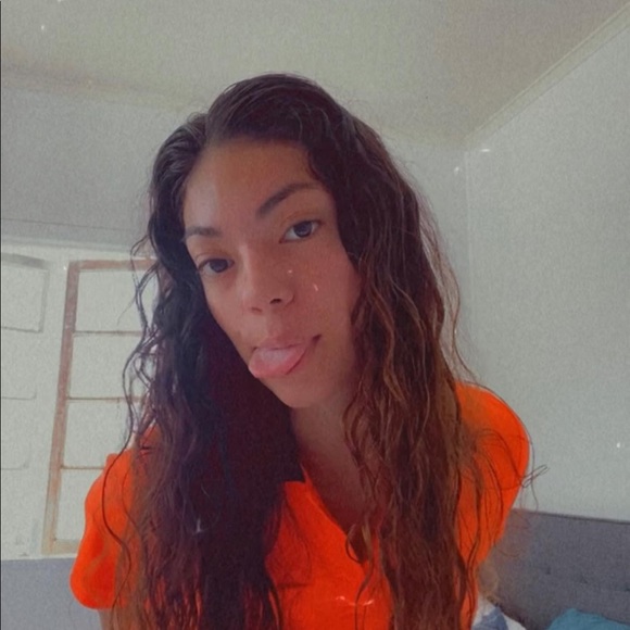 Sheckinah Hadfield - Poshmark Profile Picture of Sheckinah Hadfield (@kina_hadfield) on Poshmark