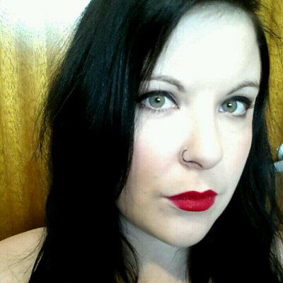 Profile Picture of Ruth Bender (@knittyruby666) on Twitter