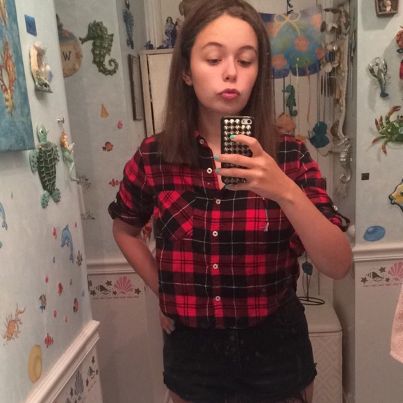 Profile Picture of Wendy Capodanno (@wendymary1) on Poshmark