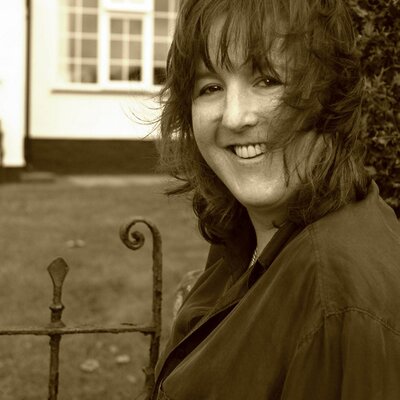 Profile Picture of Debbie Bennett (@debjbennett) on Twitter