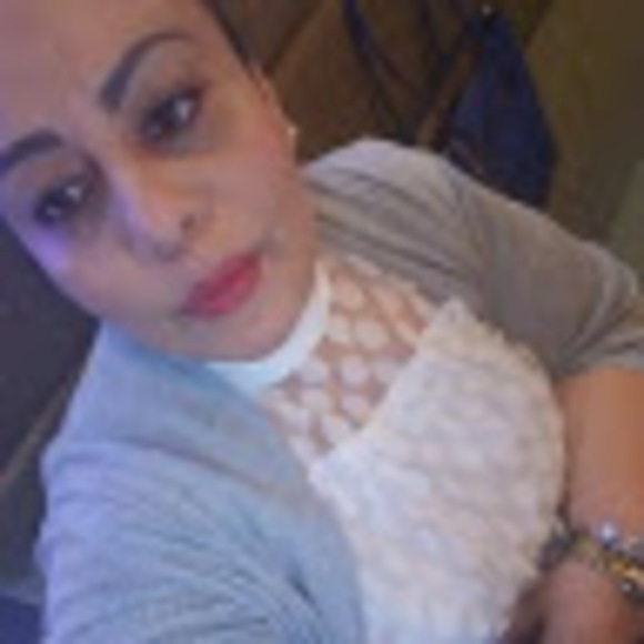 Profile Picture of Ayma Hdez (@aymara7852506) on Poshmark