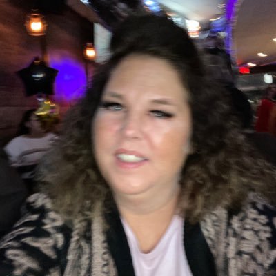 Profile Picture of Shari Snyder (@ShariSnyder) on Twitter