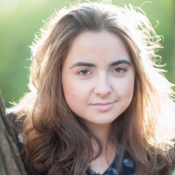 Profile Picture of Natalie Chayet (@bye_buy_bye) on Poshmark