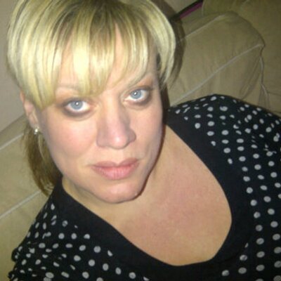 Profile Picture of Deborah Lees Young (@DeborahHeebee69) on Twitter