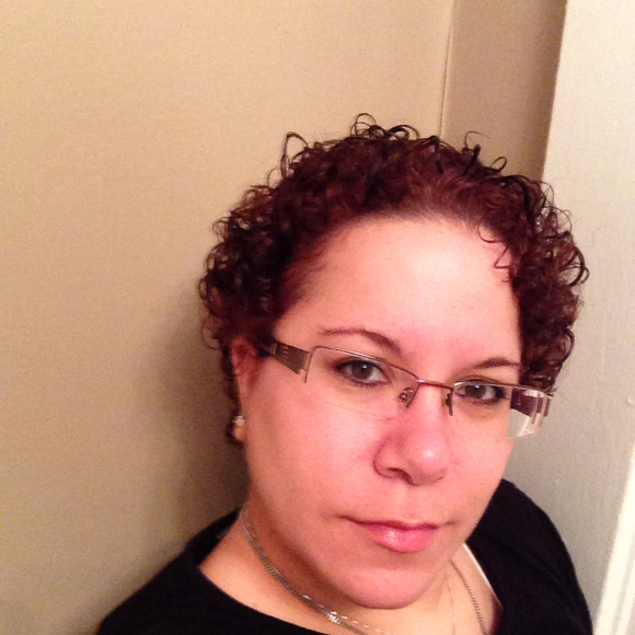 Profile Picture of Yesenia Dosal (@jess2cool73) on Poshmark