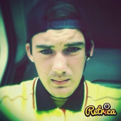 Profile Picture of Peter (@Petersheil6) on Twitter