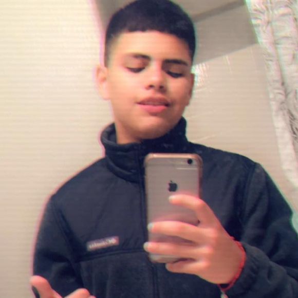 Profile Picture of Luis Moreno (@luis0625) on Poshmark