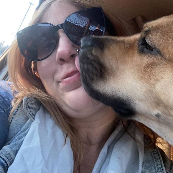 Profile Picture of Trisha Dee (@skullroxette) on Poshmark