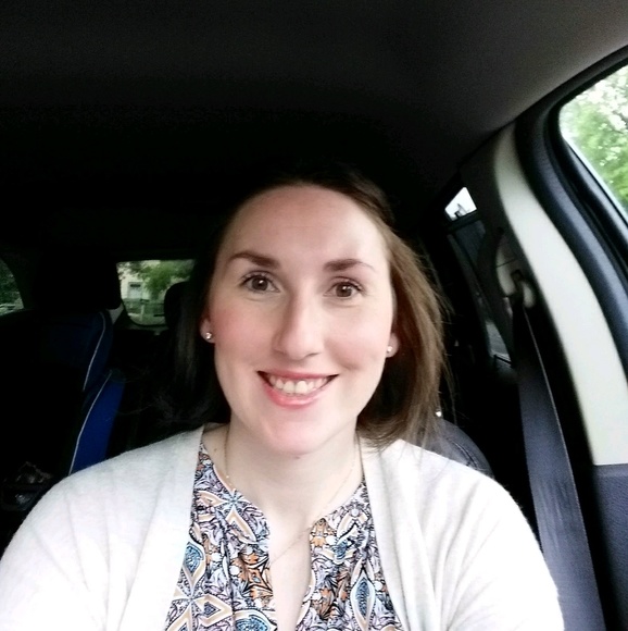 Profile Picture of Crystal Lester (@crt731) on Poshmark