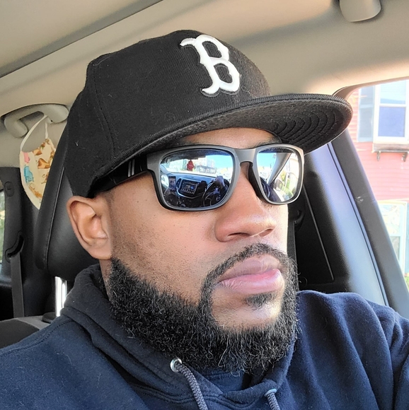 Profile Picture of Eugenio Dudley (@bambax18) on Poshmark