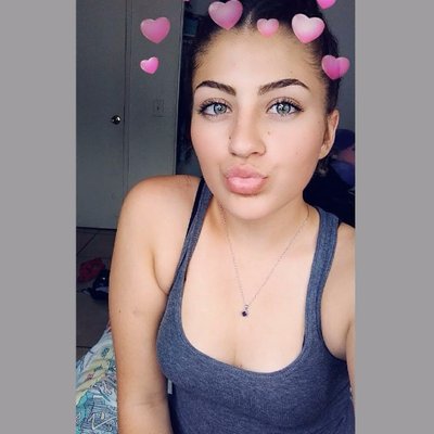 Profile Picture of Camryn Komnenus (@carlinebaby26) on Twitter