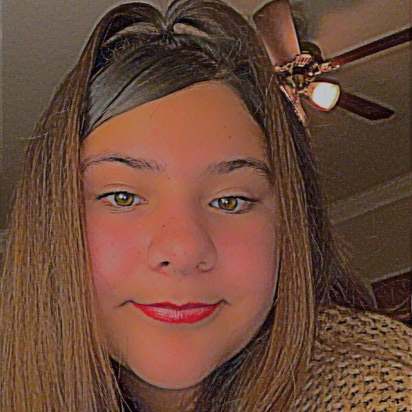 Profile Picture of Janetti Lopez (@janettilopez) on Poshmark