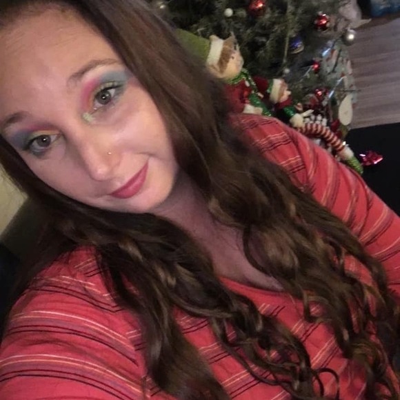 Profile Picture of Kristin Platt (@kplatt89) on Poshmark