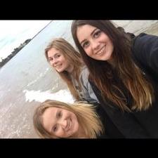 Profile Picture of Bob (@Carly_Emmerton) on Twitter