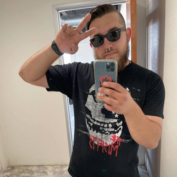 Profile Picture of Brandon Reyna (@brandonreyna541) on Poshmark