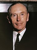 Profile Picture of Alec Douglas-Homeon Wikipedia