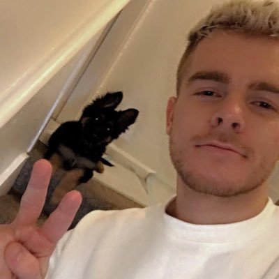 Profile Picture of Andy Leak (@andy_leak) on Twitter