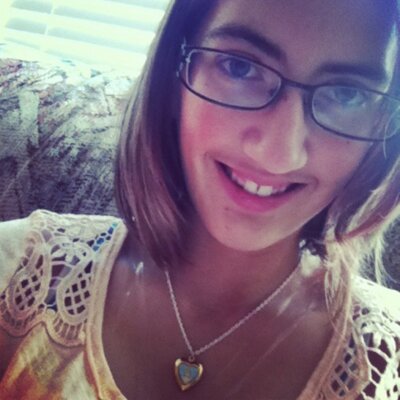 Profile Picture of Crystal Neves (@Crystal__Neves) on Twitter