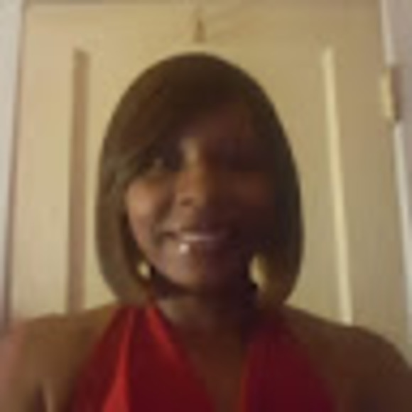 Profile Picture of Tonya Melson (@tomelson745) on Poshmark