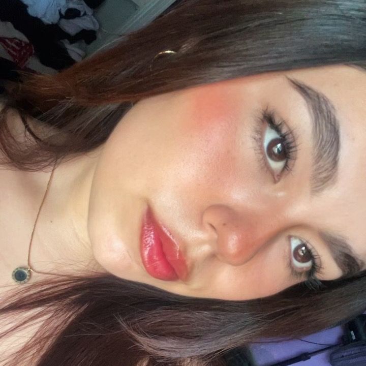 Profile Picture of Daniela Cobos🦋 (@daniela_cobosla) on Tiktok