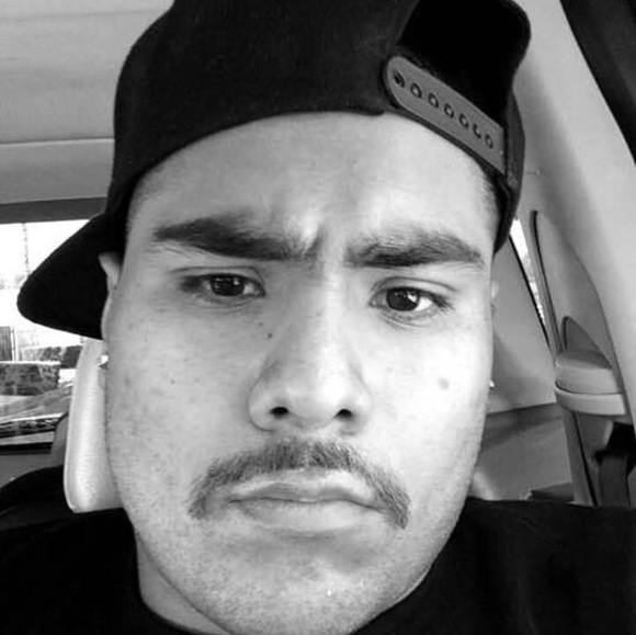 Profile Picture of Richard Munoz (@elsonic) on Poshmark