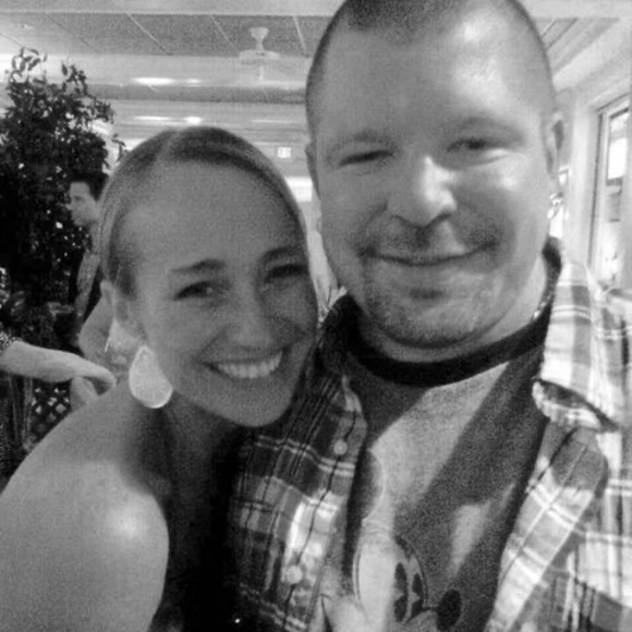 Profile Picture of Liz Toczylowski (@lizpierce80) on Poshmark