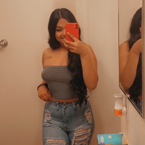 Ginalyn Oreiro - Poshmark Profile Picture of Ginalyn Oreiro (@oreiroginalyn) on Poshmark