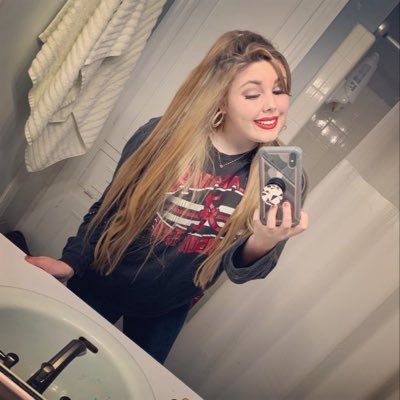 Profile Picture of Amber Ramirez (@amber_esch) on Twitter