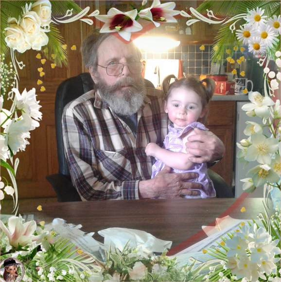 Profile Picture of Jamie Popp (@lilbeesmommy) on Poshmark